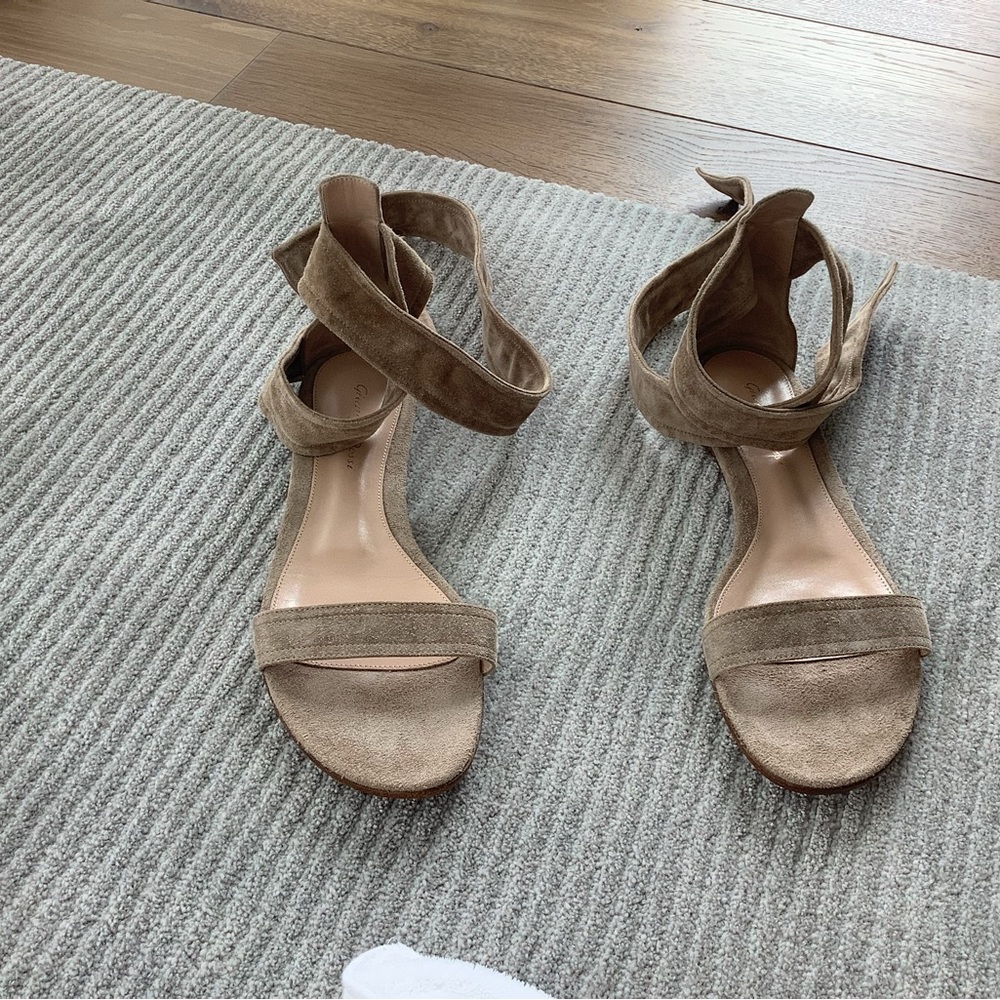 Gianvito Rossi, beige suede wrap around ankle Sandal 39 1/2. Never worn.
